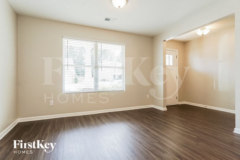 Building Photo - 244 Polo Field Way