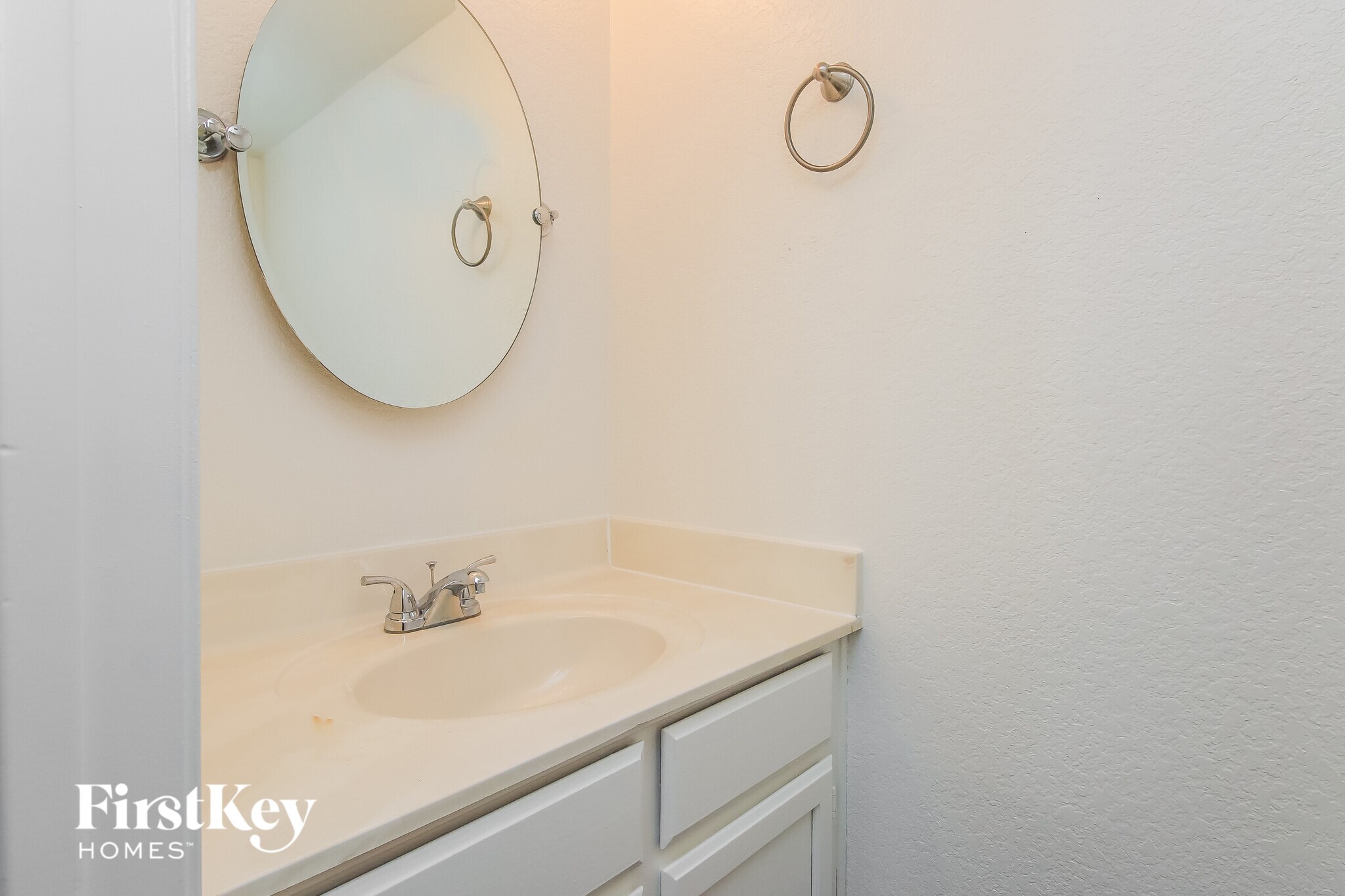 Building Photo - 3941 W Denver St