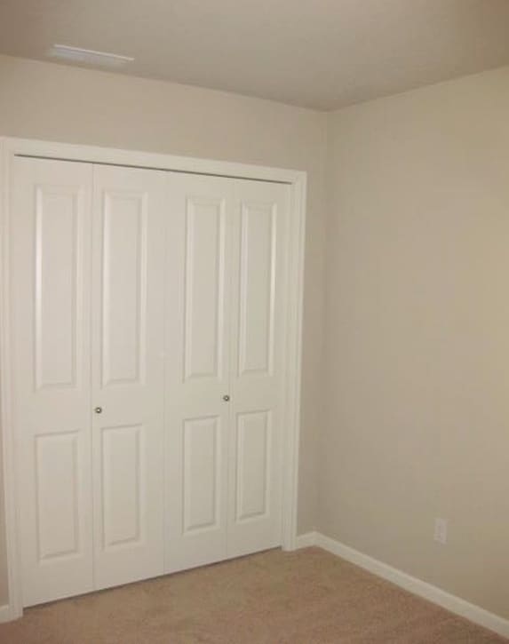 Building Photo - Spacious 3-Bedroom, 2.5-Bath Townhome in S...