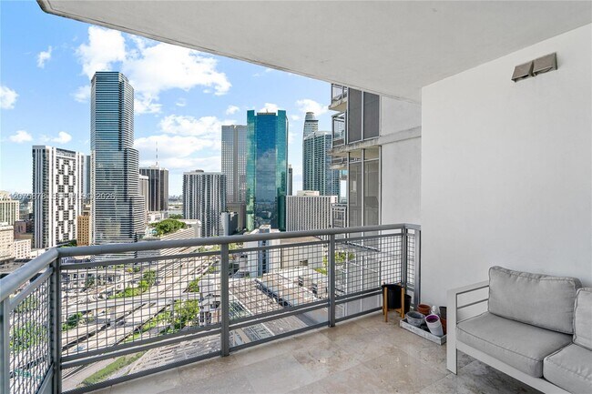 Building Photo - 350 S Miami Ave
