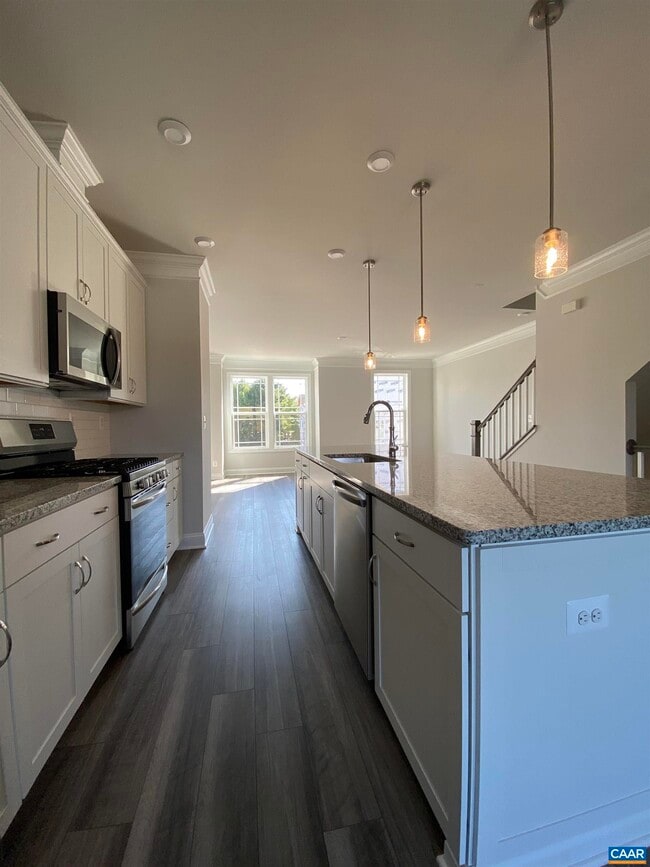 Building Photo - 3189 Acadia Dr