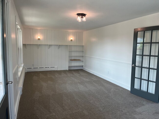 Building Photo - Beautiful 5-Bedroom Home in East Cocalico ...