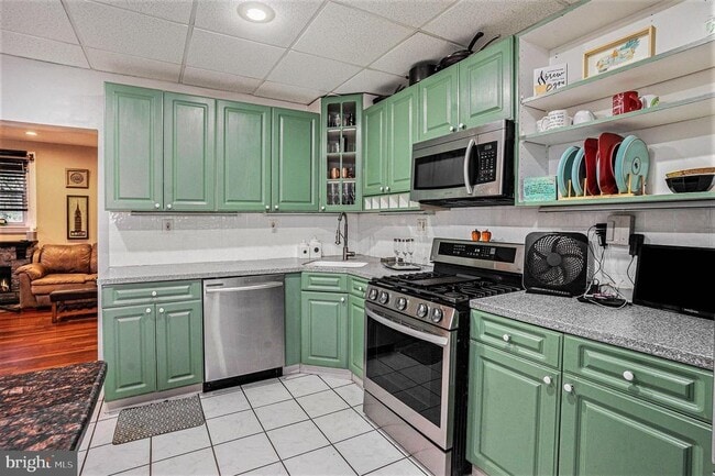 Building Photo - 25 E Germantown Pike