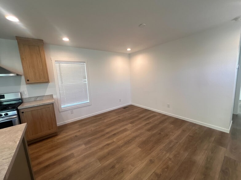 Building Photo - 2627 S Lamb Blvd