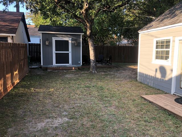 Building Photo - 4332 Calmont Ave