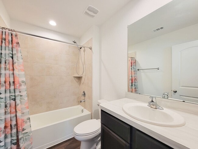 Building Photo - Welcome to your next home in the heart of Downtown Cleveland, Texas! This inviting 3-bedroom, 2-b...