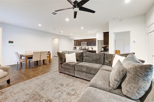 Building Photo - 21577 Starry Night Dr