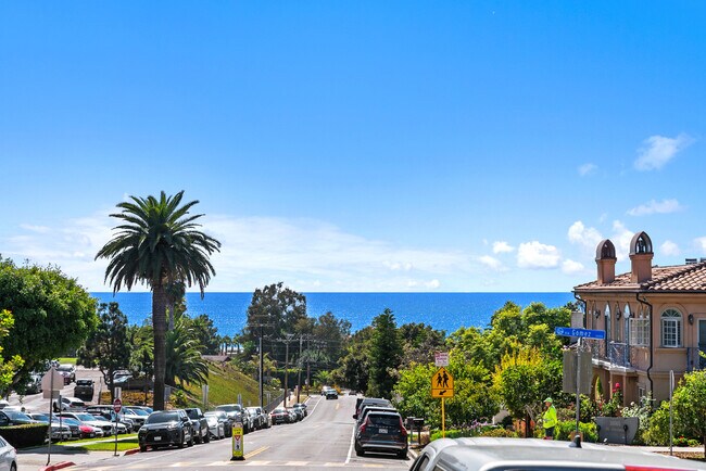 Building Photo - 26509 Via Sacramento