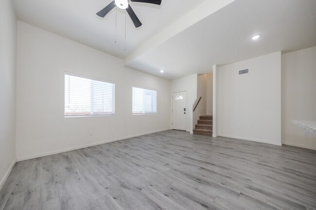 Building Photo - 3732 E Mercedes Ct