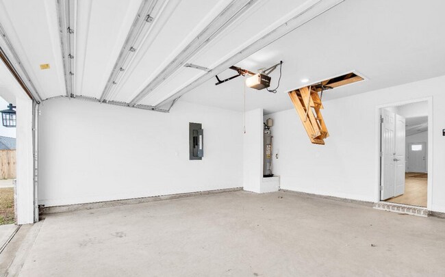 Building Photo - 1007 Bayside St