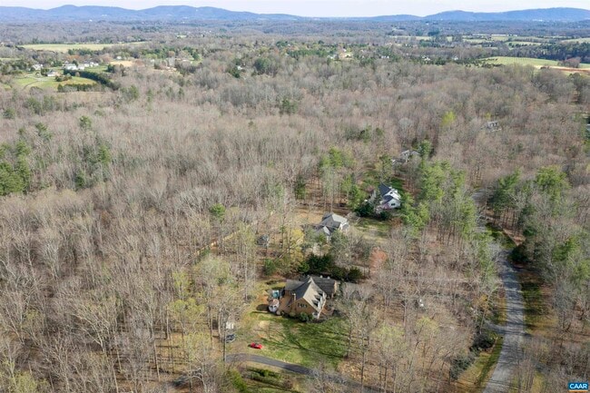 Building Photo - 3125 Beau Mont Farm Rd