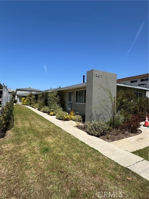 Building Photo - 15211 S Raymond Ave