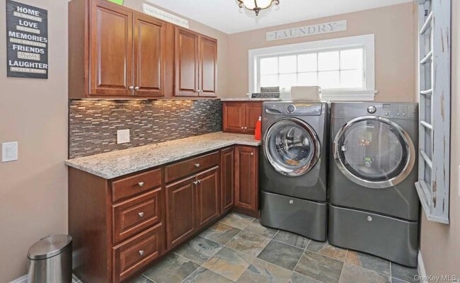 Building Photo - 43 Shore Rd