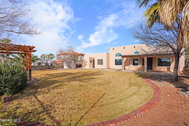 Building Photo - 7216 San Marino Dr