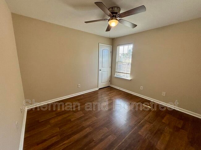 Building Photo - 4477 Country Glen Cir