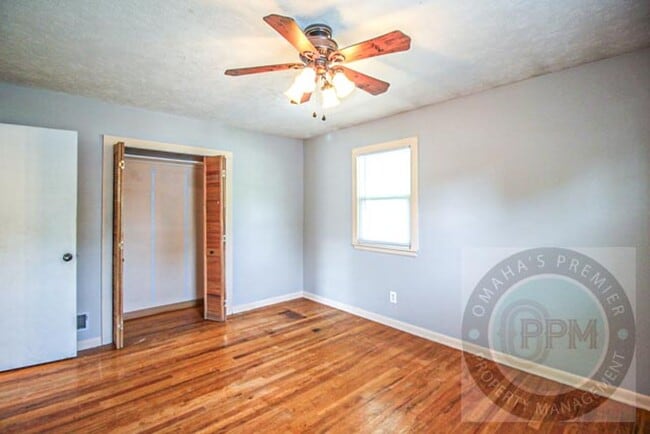 Building Photo - 3 Bedroom 1.5 Bathroom Cozy Family Home Lo...