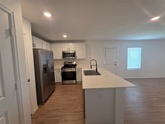 Building Photo - 314 Riverwood Village Ln