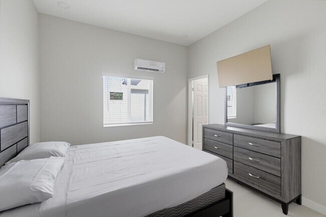 Building Photo - 7997 Montara Ave