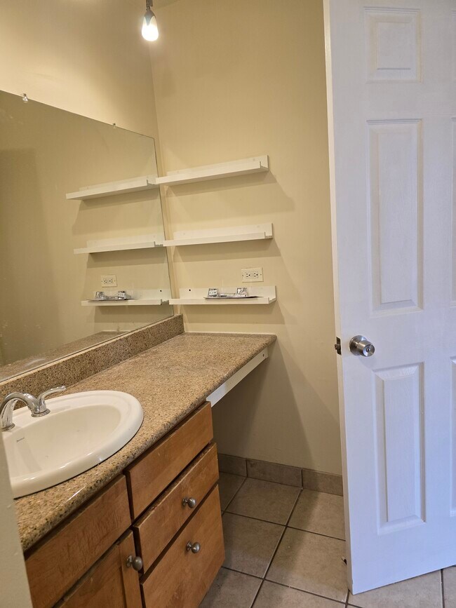 Building Photo - 838 Jonathon Ct