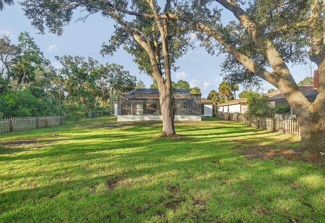Building Photo - 11755 W Fisherman Ln