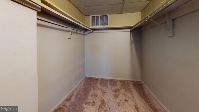 Building Photo - 2612 Fort Farnsworth Rd