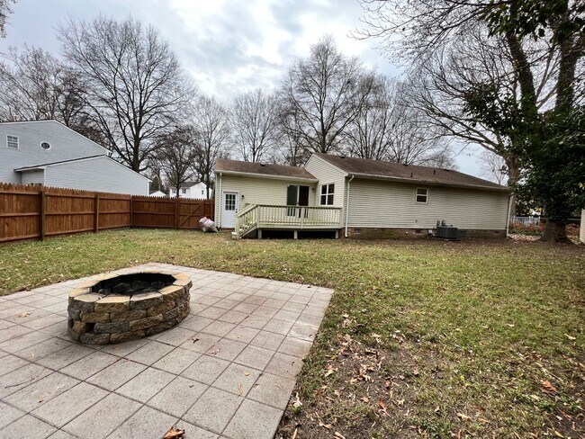 Building Photo - Four bedroom home in Norfolk - Beautiful Backyard