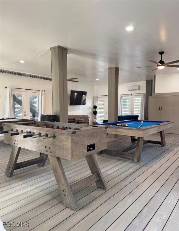 Building Photo - 10440 Yacht Basin Dr