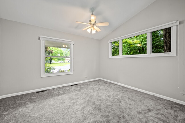 Building Photo - 1161 Winwood Dr