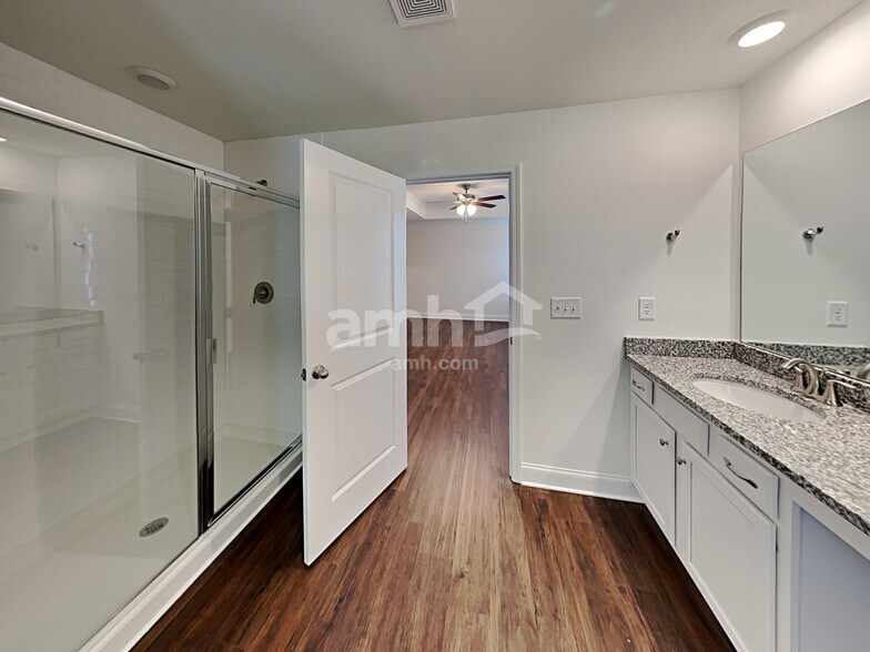 Building Photo - 825 Headland Wy