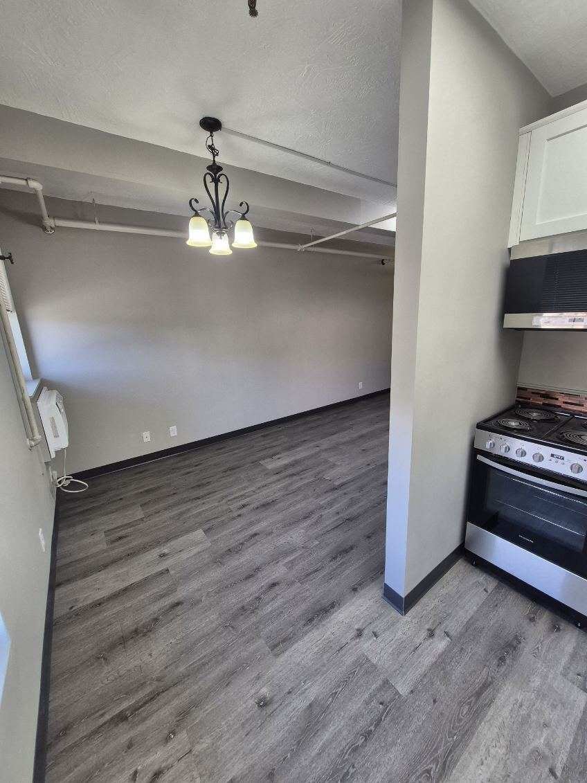 Building Photo - 301 N Riverfront Dr