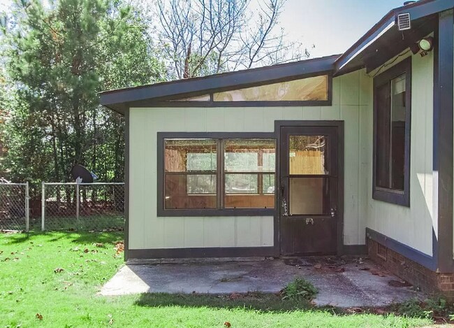 Building Photo - 6414 Hollyhock Ct