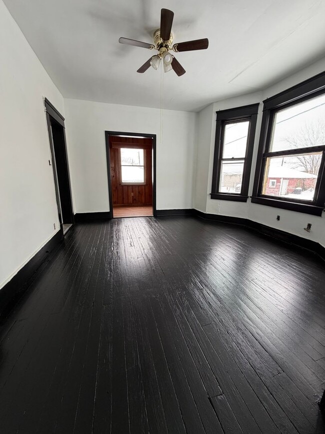 Building Photo - Three Bedroom House w Two Car Detached Garage