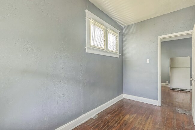 Building Photo - 5952 Emma Ave