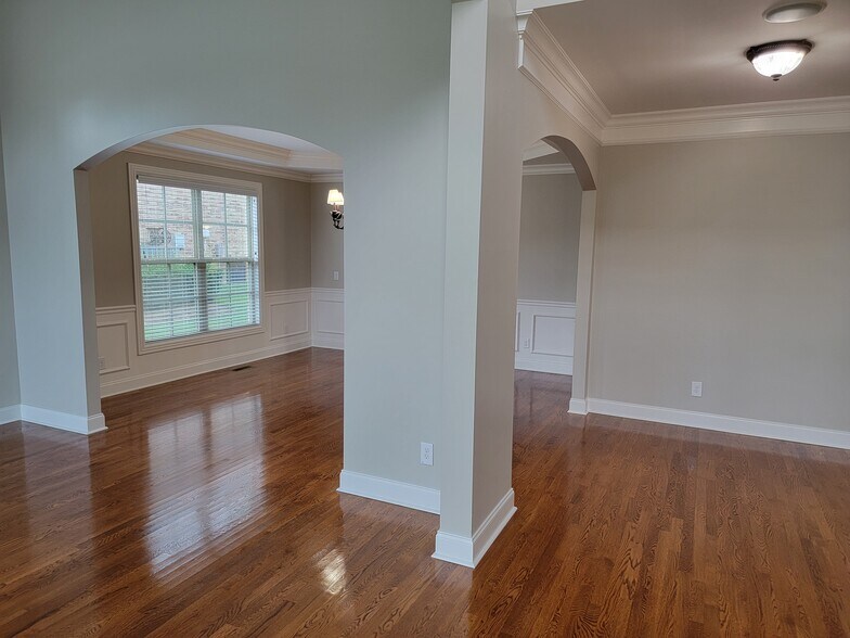 Into Dining Room - 1005 Brittain Downs Dr