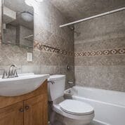 basement full bath - 1734 N Franklin Pl