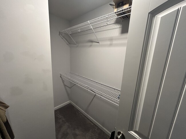 Building Photo - 721 Tidwell Dr