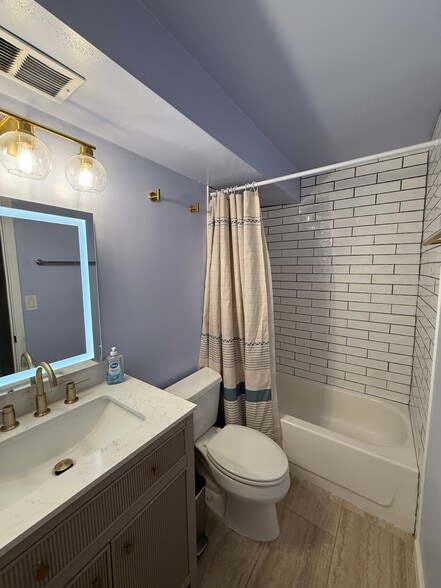 Building Photo - 68-055 Akule St