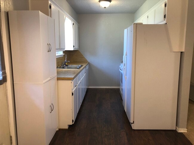Kitchen - 254 Hickory Stick Ln