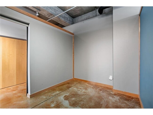 Building Photo - 901 N 3rd St
