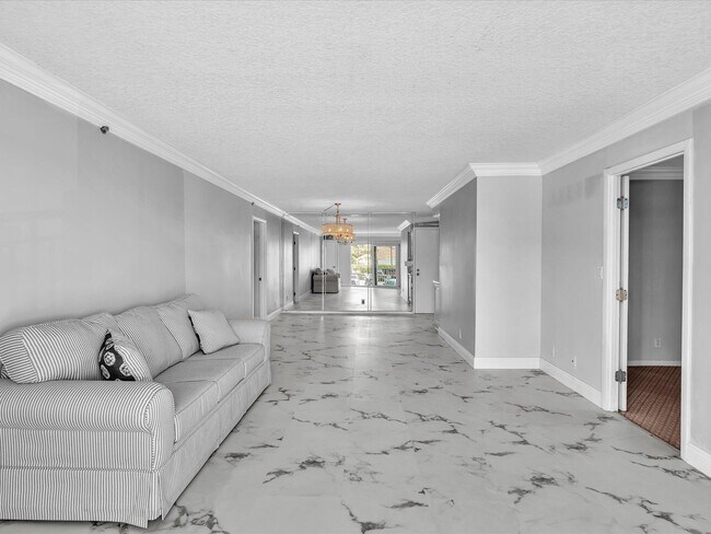Building Photo - 3301 S Ocean Blvd