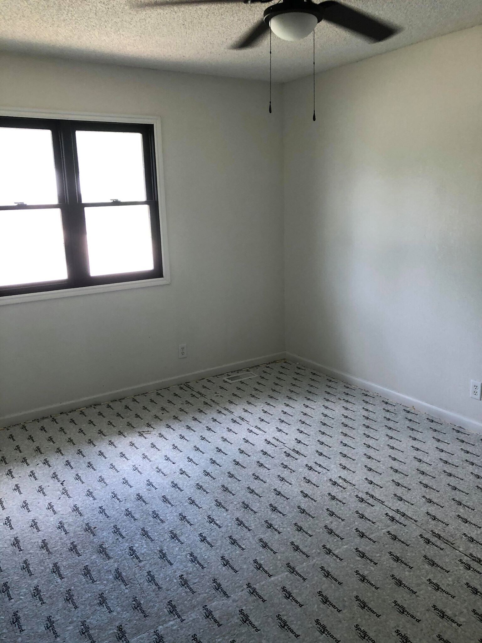 Building Photo - 123 E Osage St