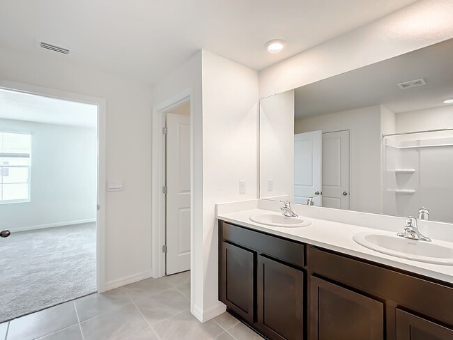 Building Photo - NEW HOME: 5/3: OCALA CROSSINGS SOUTH