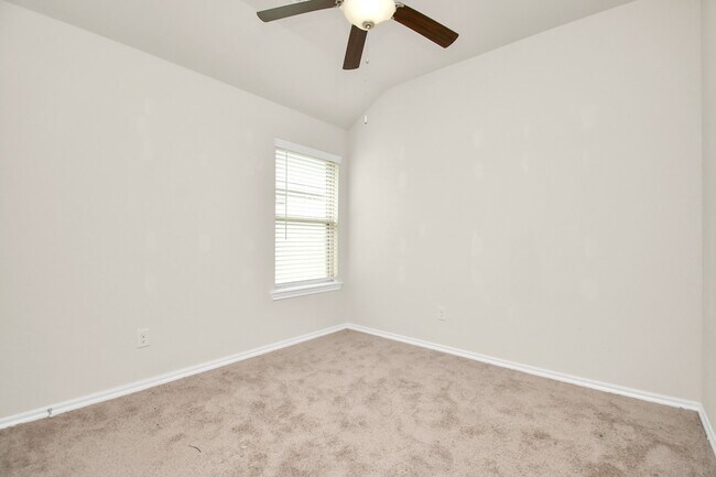 Building Photo - 25634 Royal Catchfly Rd