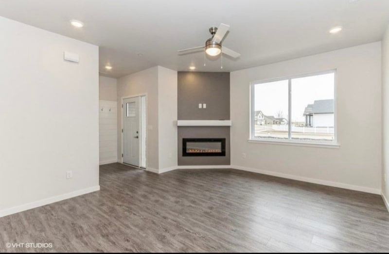 Building Photo - 2242 Denison Ave