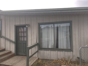 Building Photo - Country Living - 1 Bedroom / 1 Bath Home in Redmond