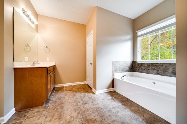 Building Photo - 107 Havenwood Ct