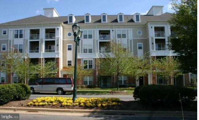 Primary Photo - 100 Watkins Pond Blvd