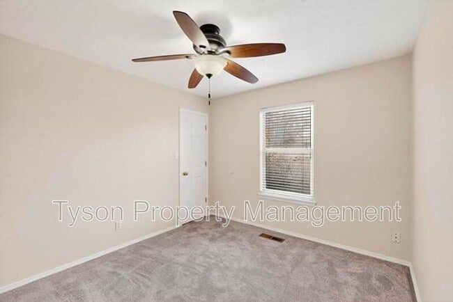 Building Photo - 10139 Arroyo Crest Dr NW