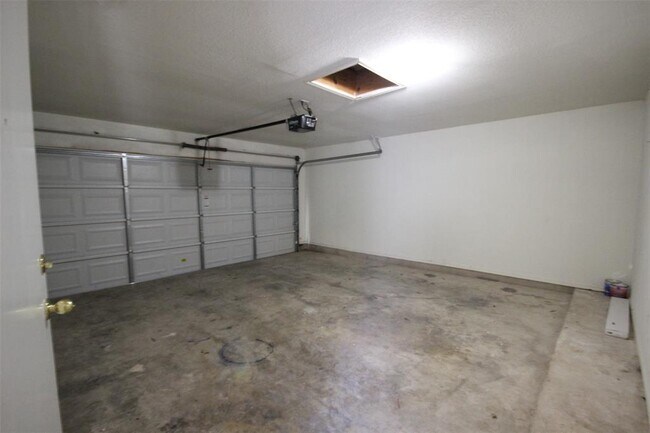 Building Photo - 4713 Castleman Dr