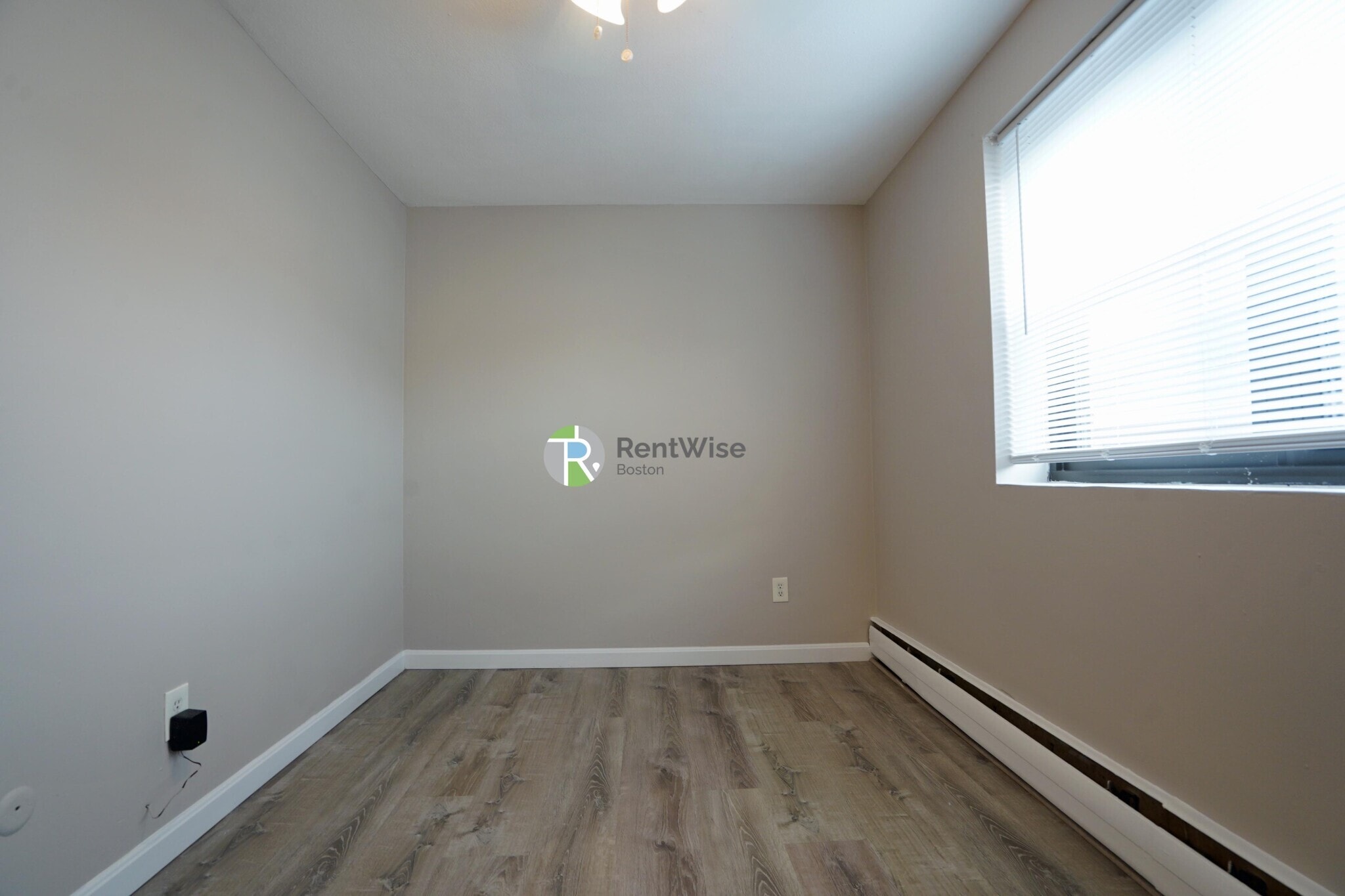 Building Photo - 39 Shepard St